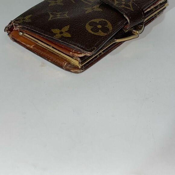 Authentic Louis Vuitton Monogram Kisslock Wallet - Picture 8 of 13